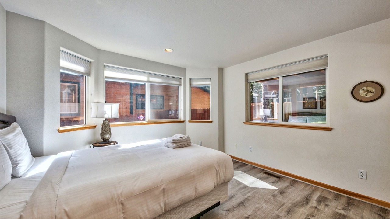 Photo of Bedroom in North Upper Truckee