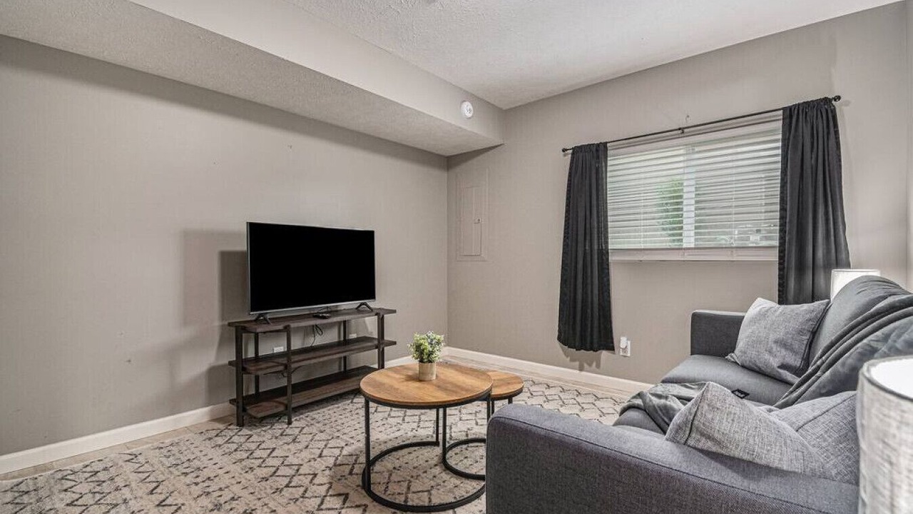 Photo of Livingroom in Millard