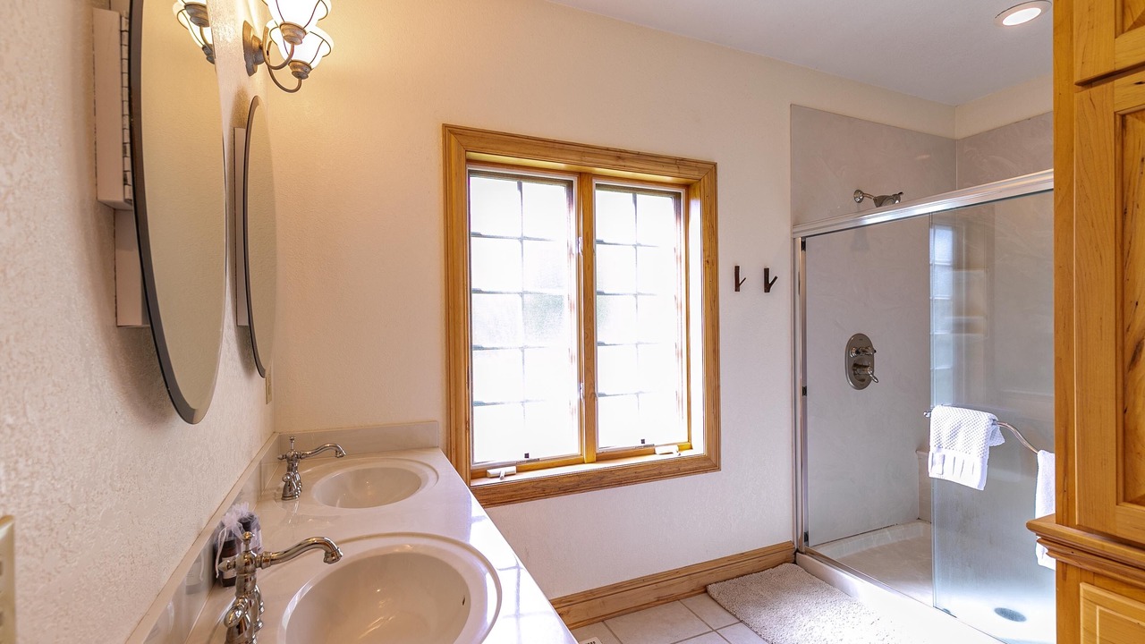 Photo of Bathroom in Crumpler