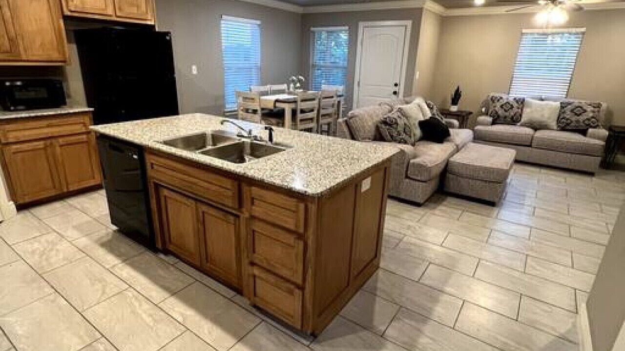 Photo of Livingroom in Uniontown