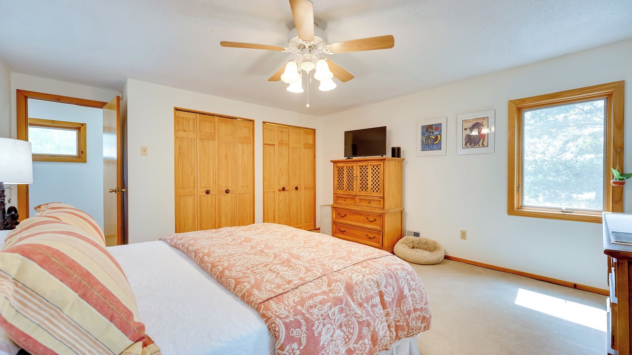 Photo of Bedroom in Lake George