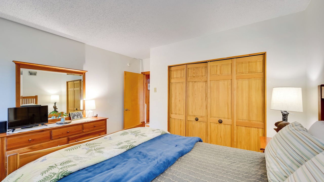 Photo of Bedroom in Lake George