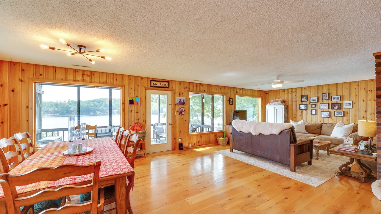 Photo of Livingroom in Lake George