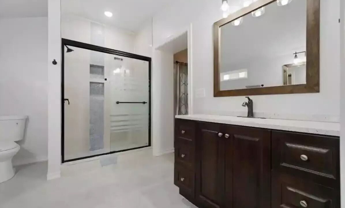 Photo of Bathroom in Fort Smith