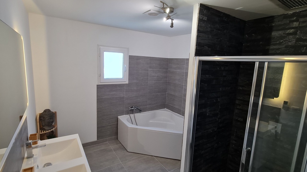 Photo of Bathroom in Martigues