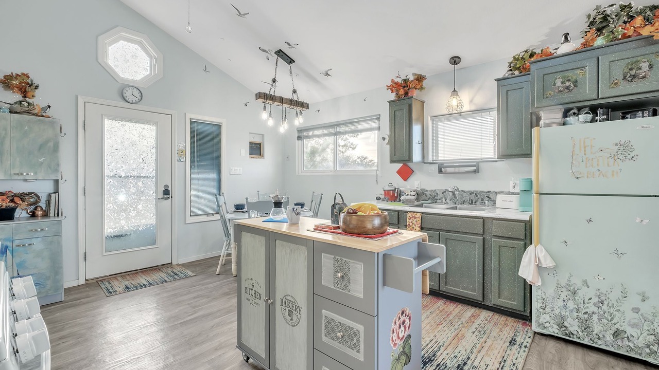 Photo of Kitchen in Truth or Consequences