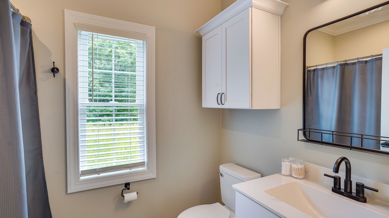 Photo of Bathroom in Hardin