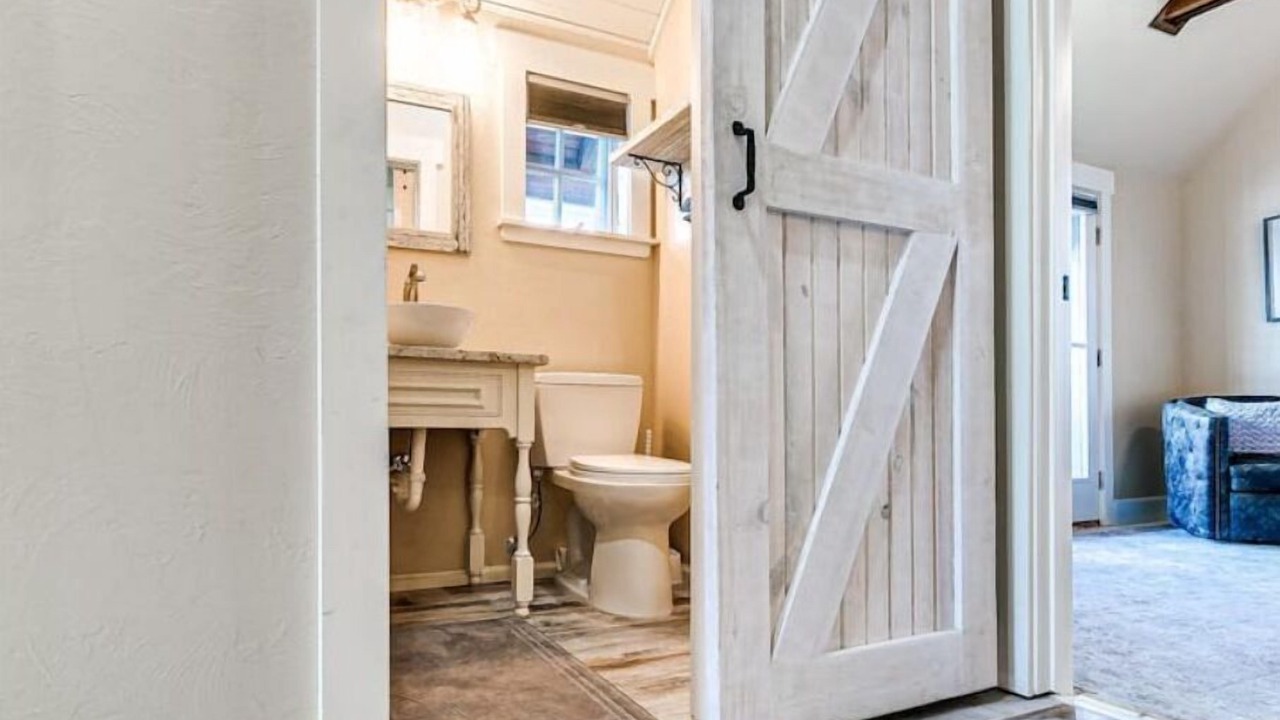 Photo of Bathroom in Eufaula