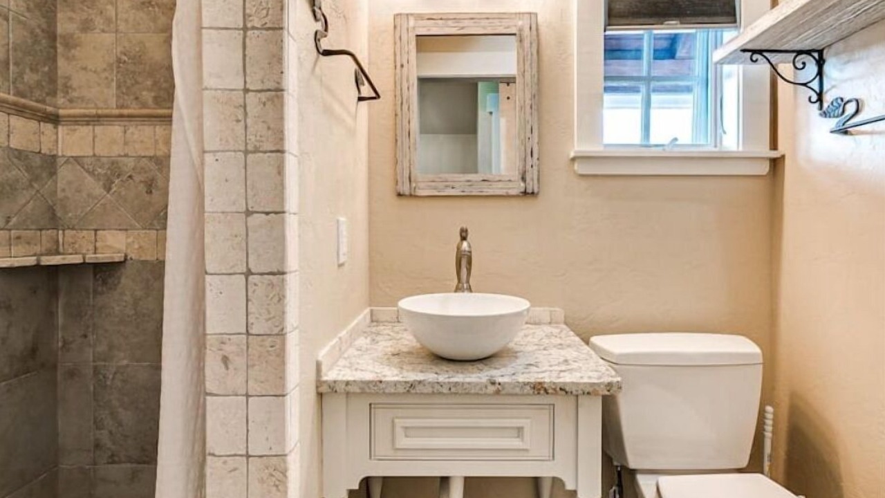 Photo of Bathroom in Eufaula
