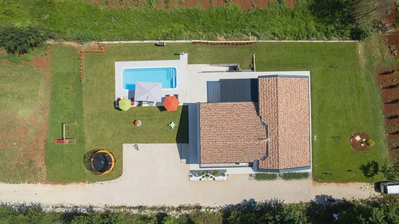 Photo of Outdoor in Skropeti