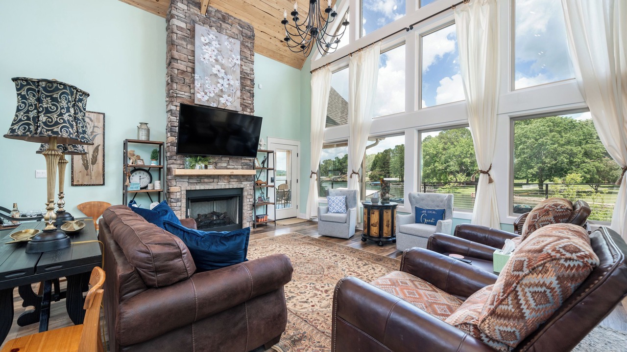 Photo of Bedroom in Cherokee Village