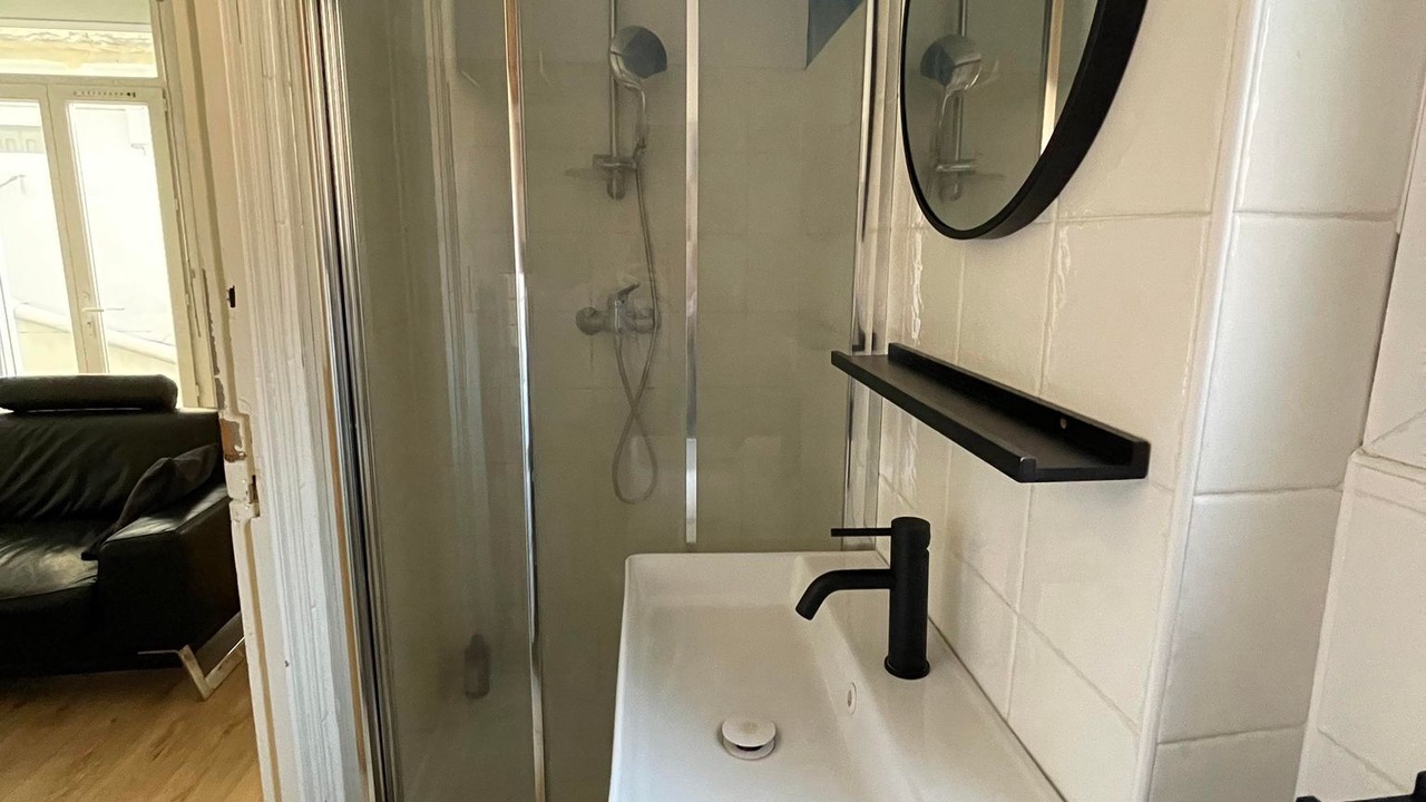 Photo of Bathroom in Clemenceau