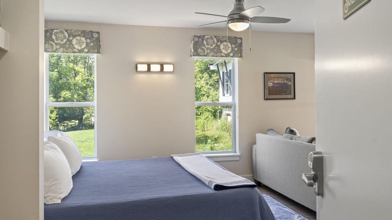 Photo of Bedroom in Boothbay