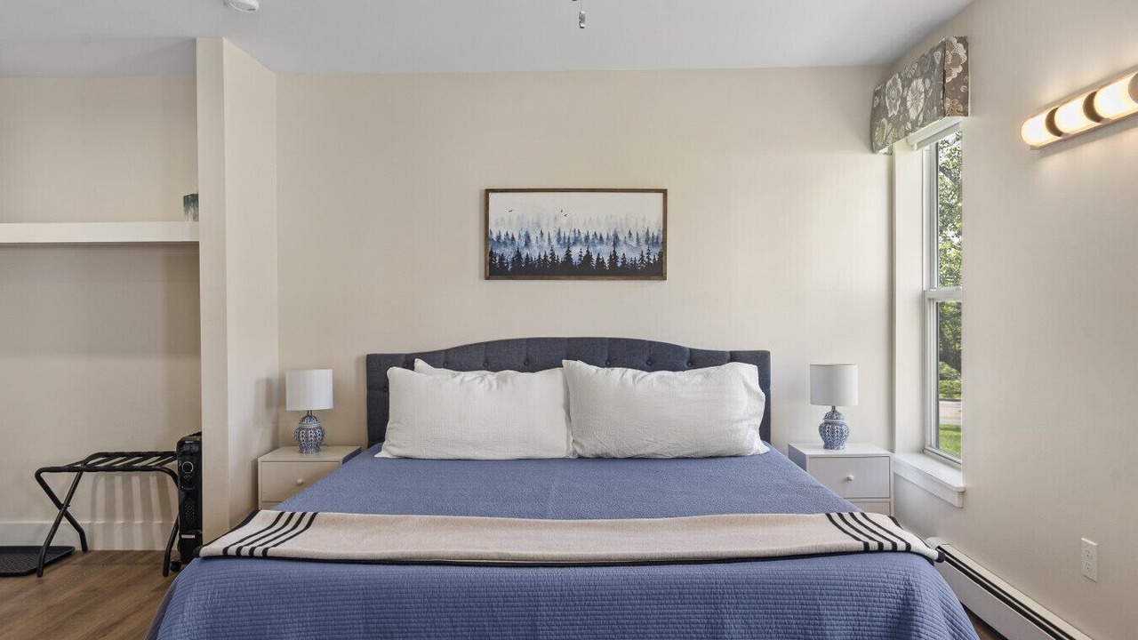 Photo of Bedroom in Boothbay