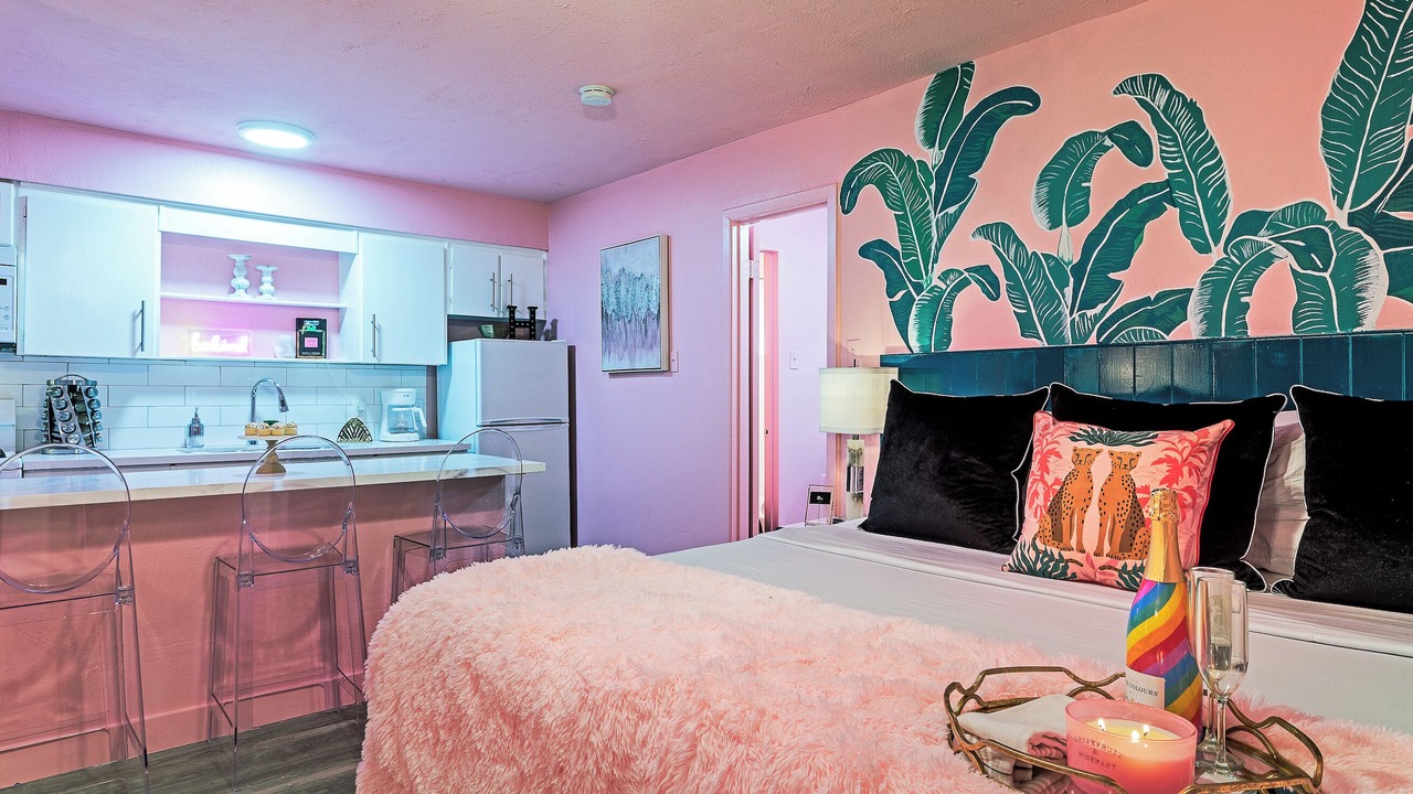 Photo of Bedroom in Neartown