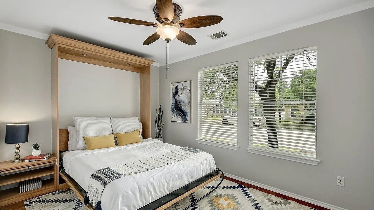 Photo of Bedroom in Kyle