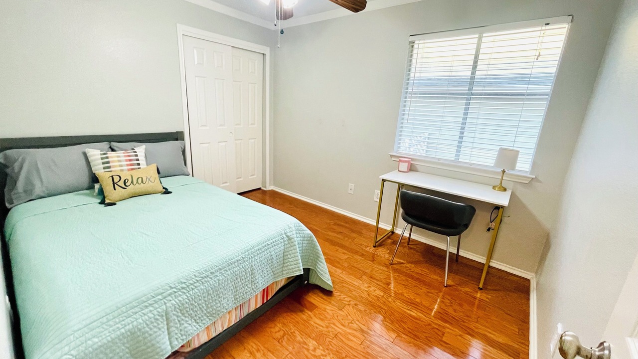 Photo of Bedroom in Kyle