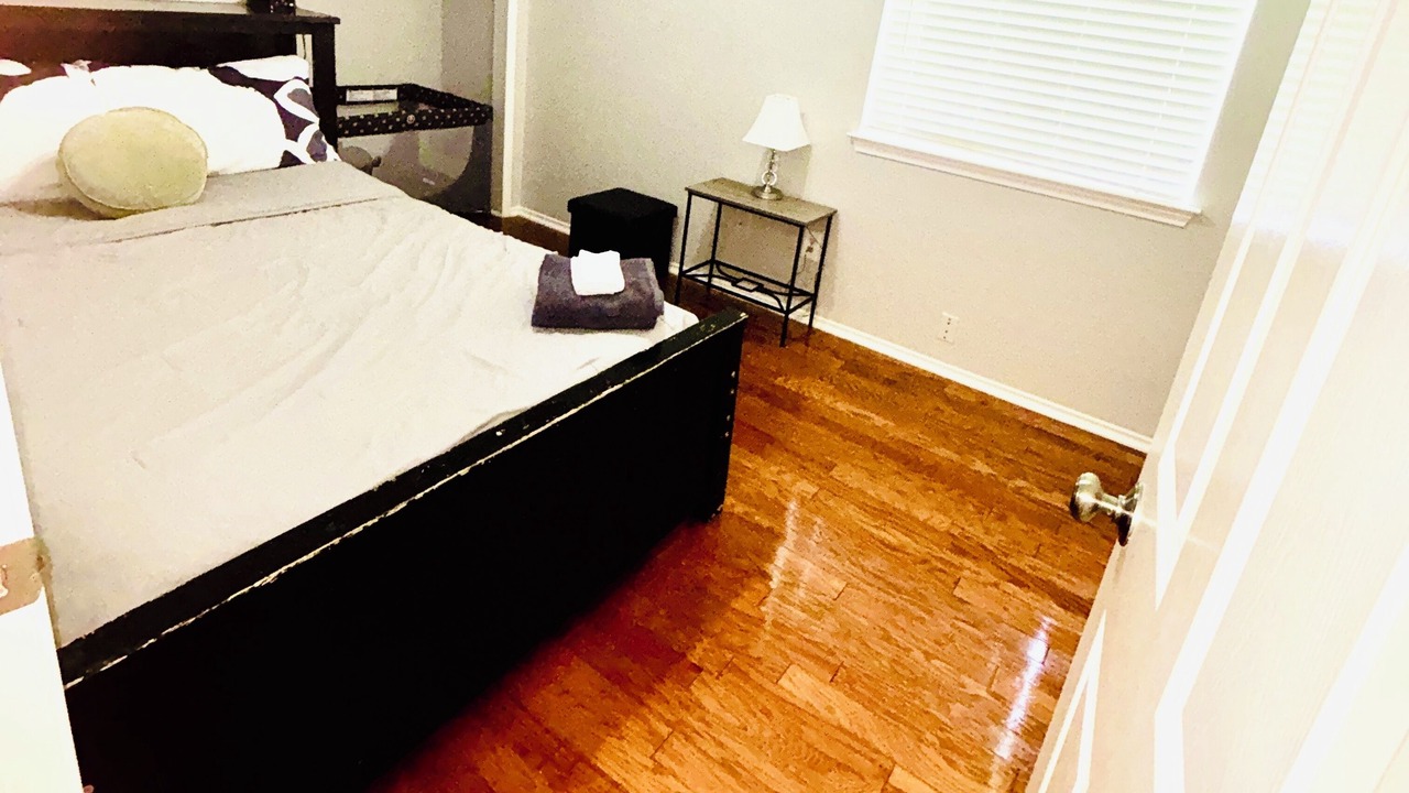 Photo of Bedroom in Kyle