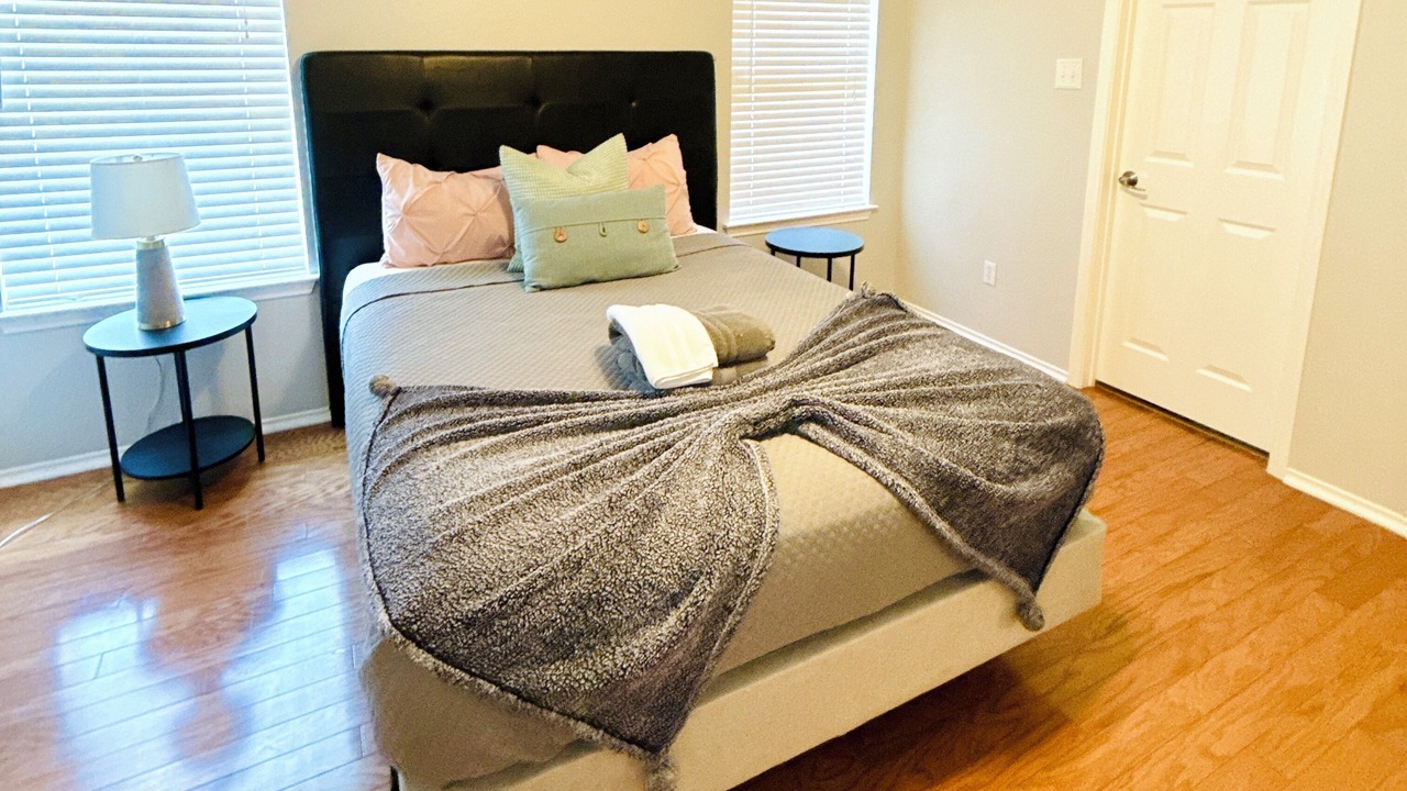 Photo of Bedroom in Kyle