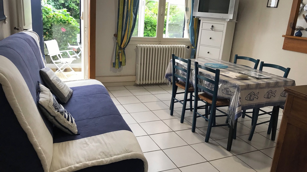 Photo of Livingroom in Saint-Marc-sur-Mer