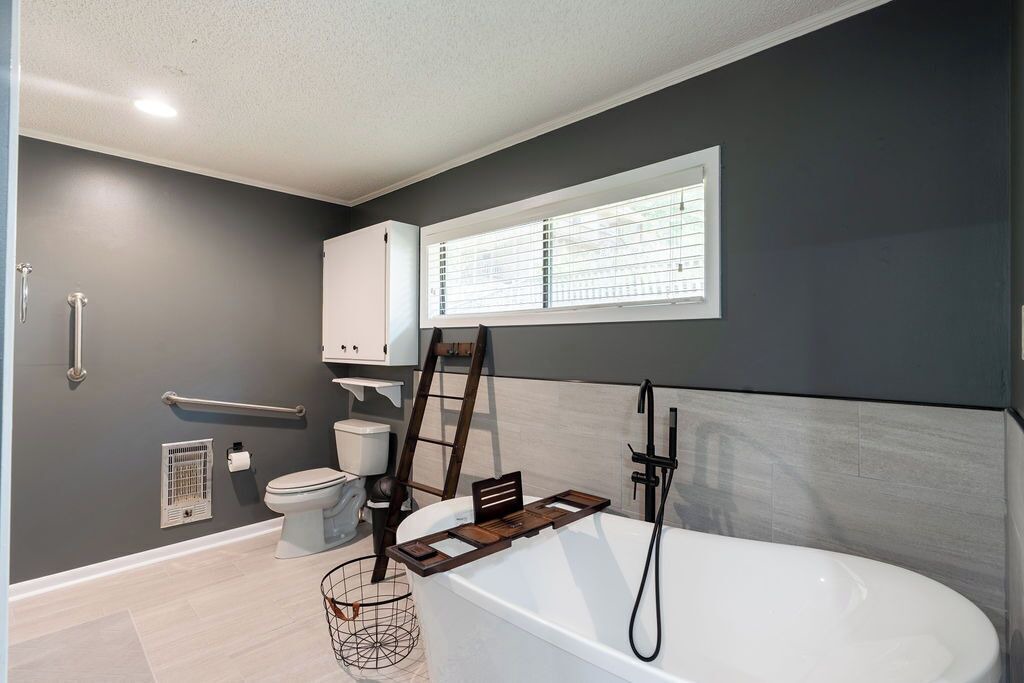 Photo of Bathroom in Higden