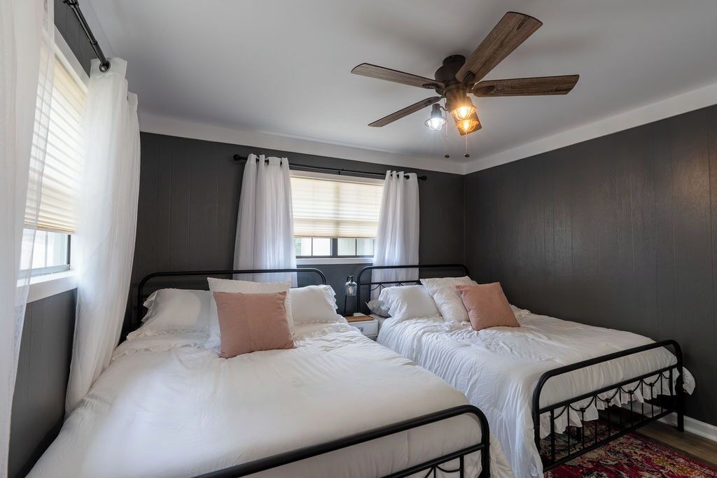 Photo of Bedroom in Higden