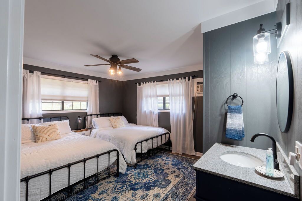 Photo of Bedroom in Higden