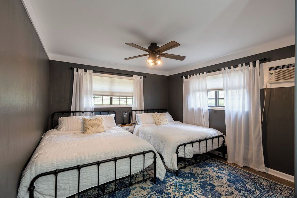 Photo of Bedroom in Higden