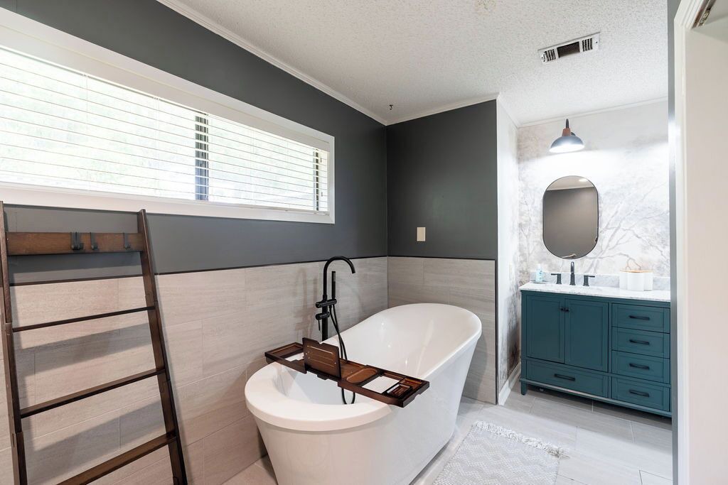 Photo of Bathroom in Higden
