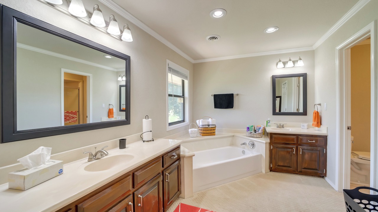 Photo of Bathroom in Fort Smith