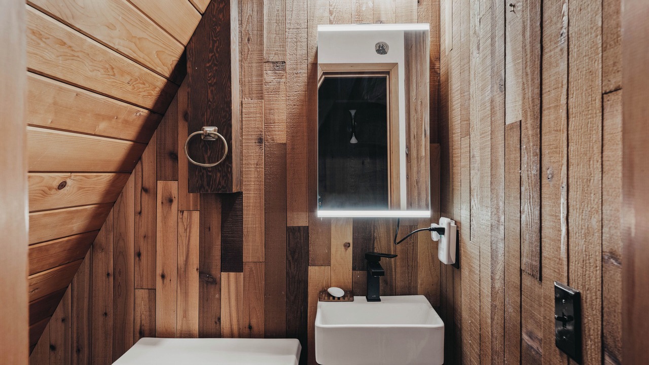 Photo of Bathroom in Sisters