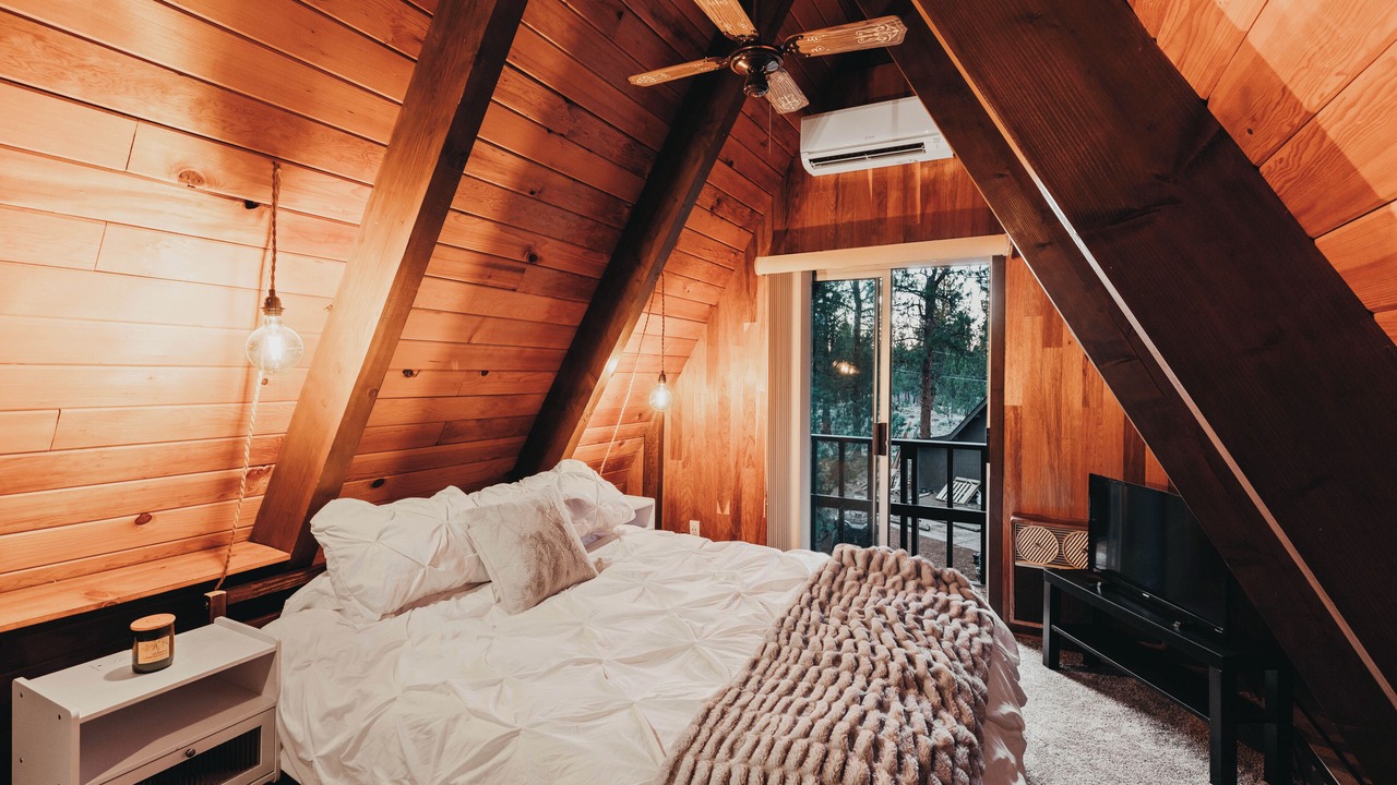 Photo of Bedroom in Sisters