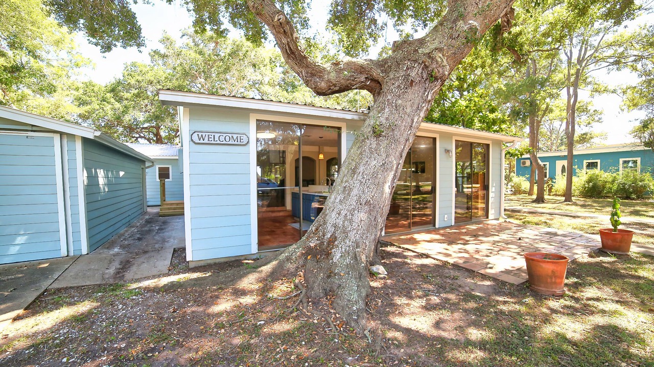 Photo of Outdoor in Cedar Lane
