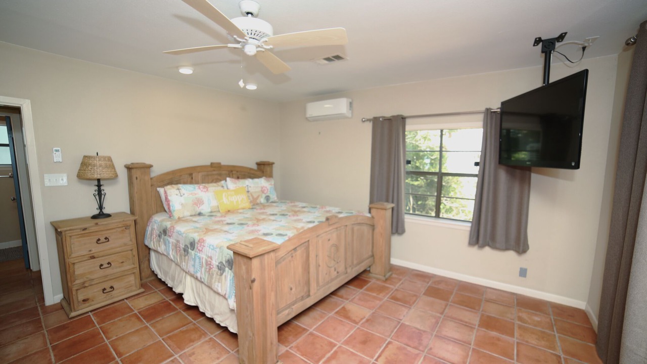 Photo of Bedroom in Cedar Lane