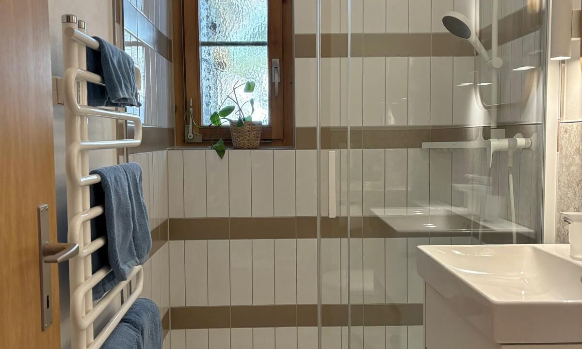 Photo of Bathroom in Goldiwil