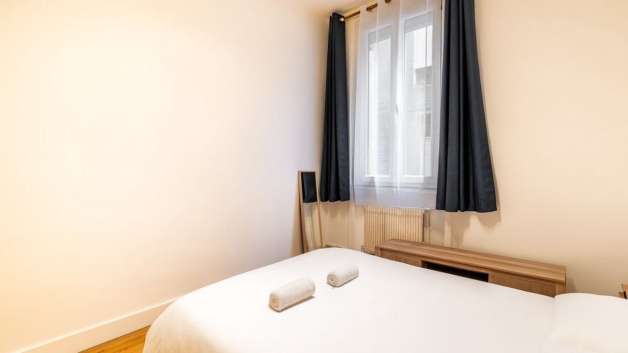 Photo of Bedroom in Clichy