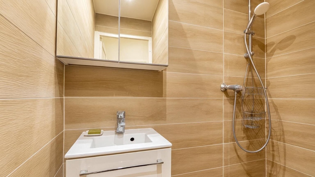 Photo of Bathroom in Clichy