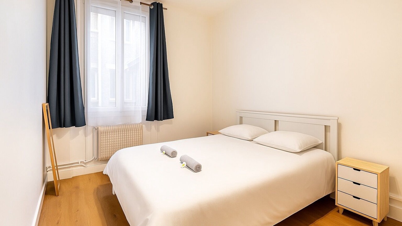 Photo of Bedroom in Clichy