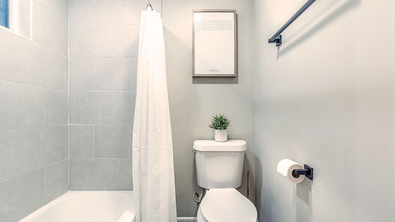 Photo of Bathroom in Neartown