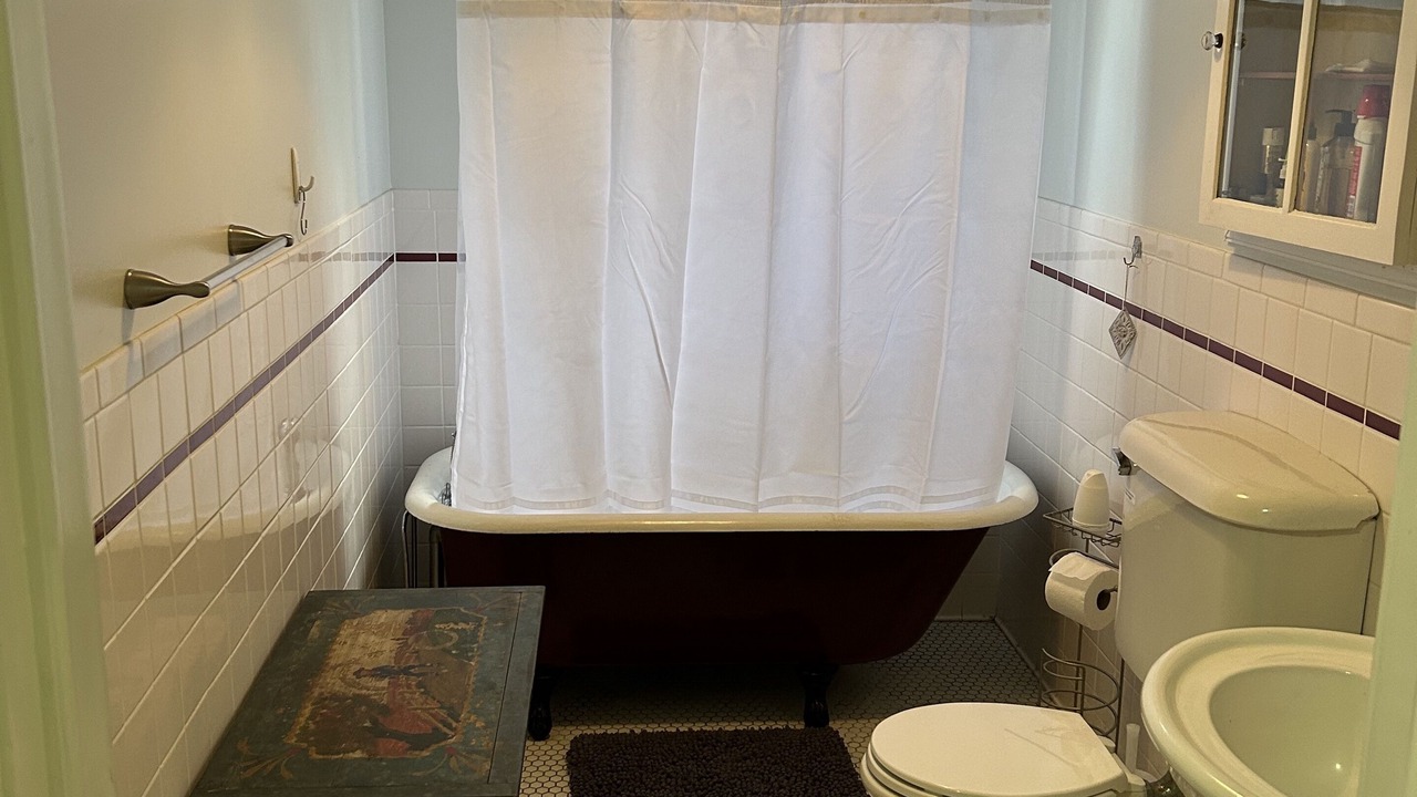 Photo of Bathroom in Historic District