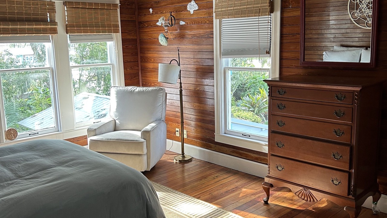 Photo of Bedroom in Historic District