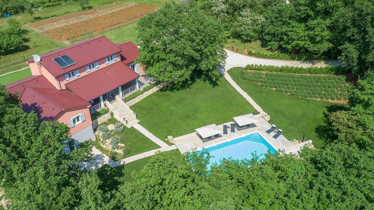 Photo of Outdoor in Zminj