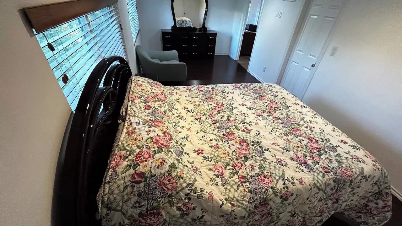 Photo of Bedroom in Canoga Park