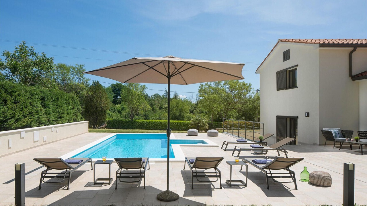 Photo of Outdoor in Vinez