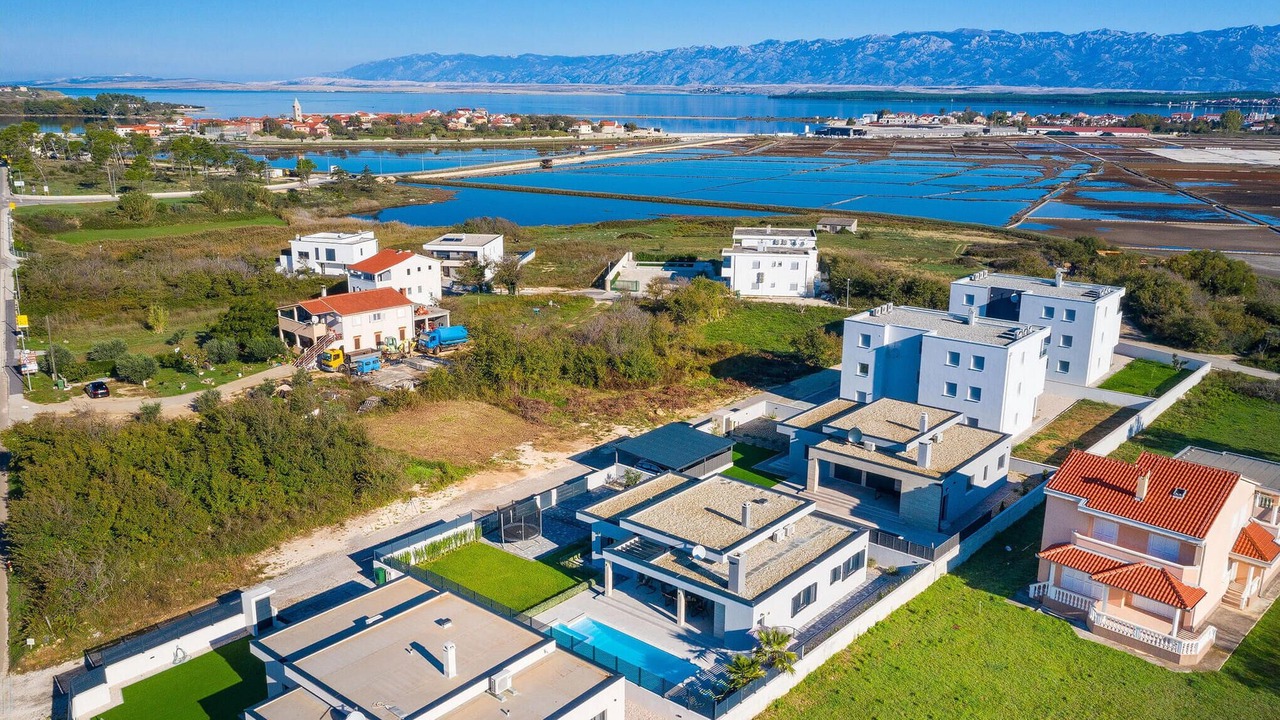 Photo of Outdoor in Nin
