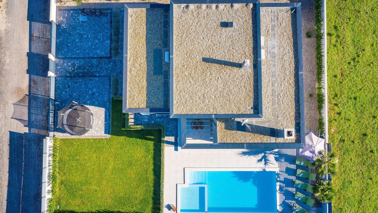 Photo of Outdoor in Nin