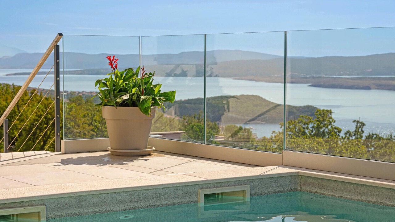 Photo of Outdoor in Smrika