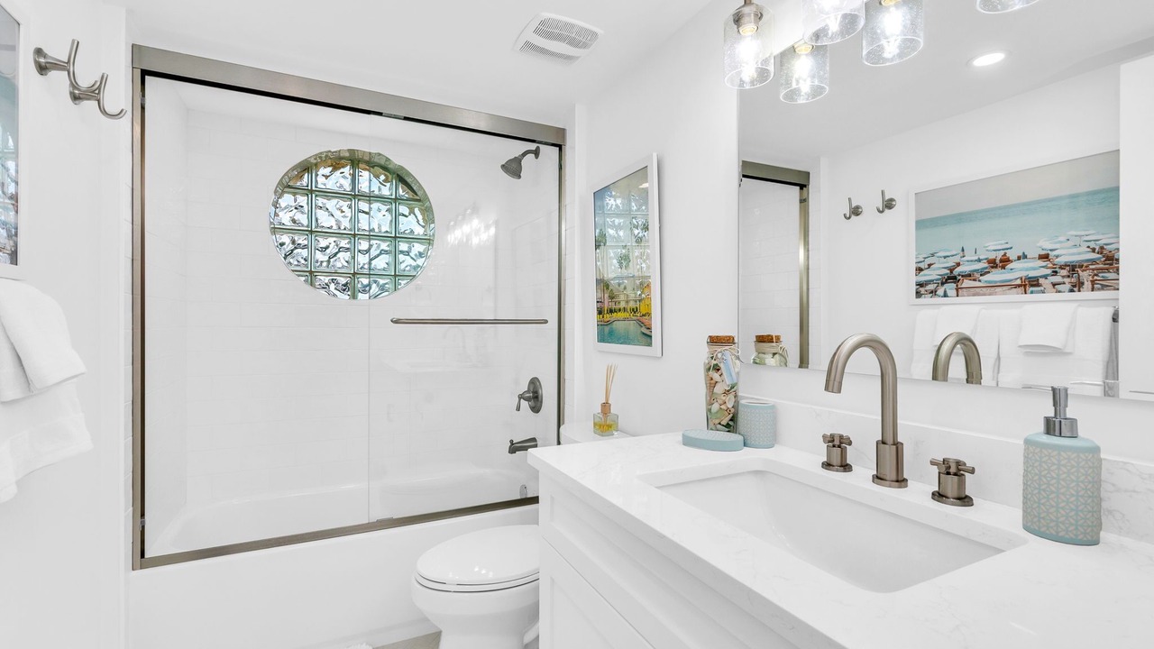 Photo of Bathroom in Juno Beach