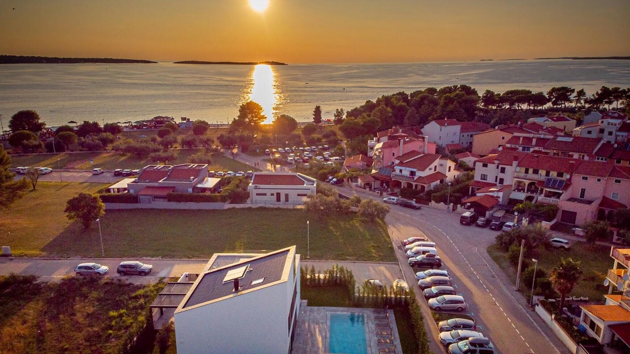 Photo of Others in Valbandon