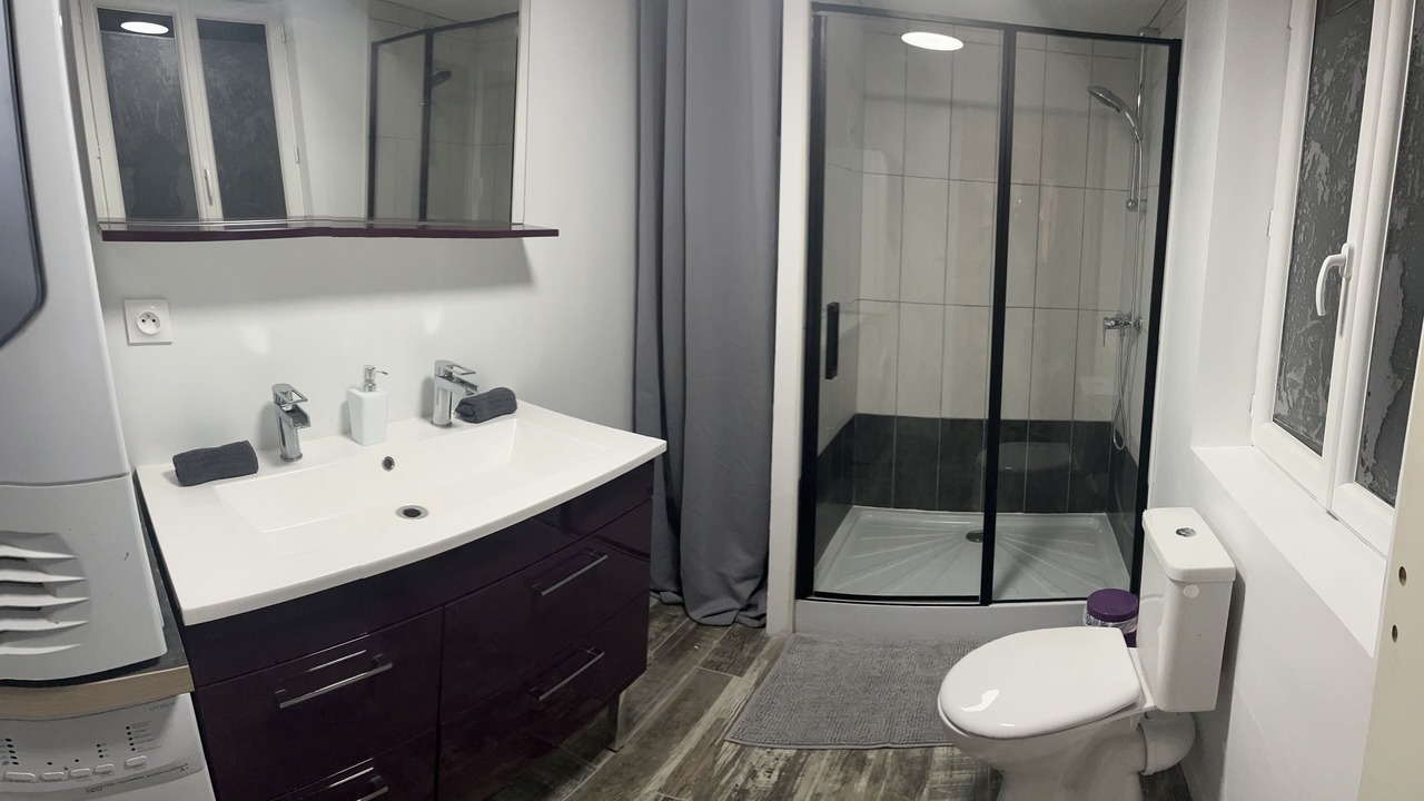 Photo of Bathroom in Tilly